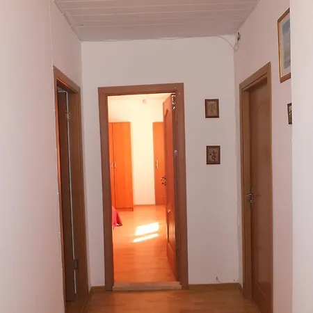 Elena Pensiune *